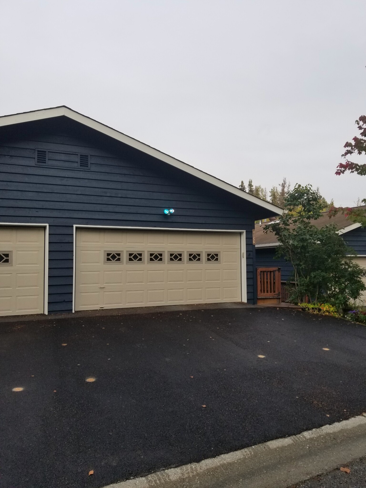 Building Photo - 2533 La Honda Dr