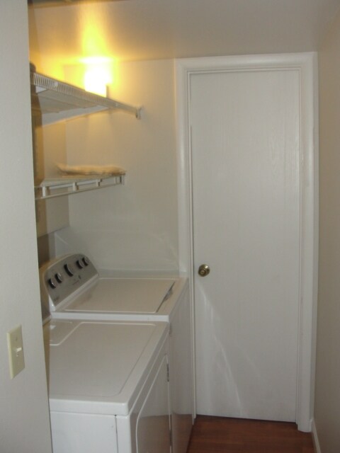 Laundry Room - 121 E 14th Pl