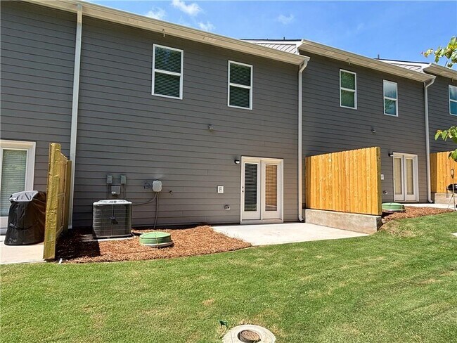 Building Photo - 27 Rustin Rdg