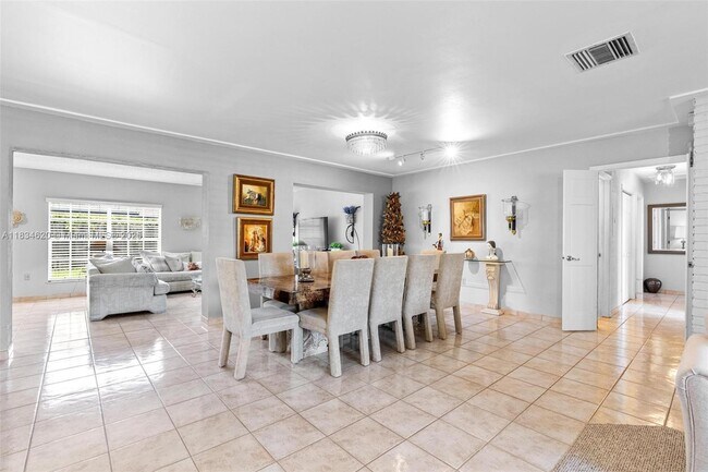 Building Photo - 9075 SW 48th Terrace