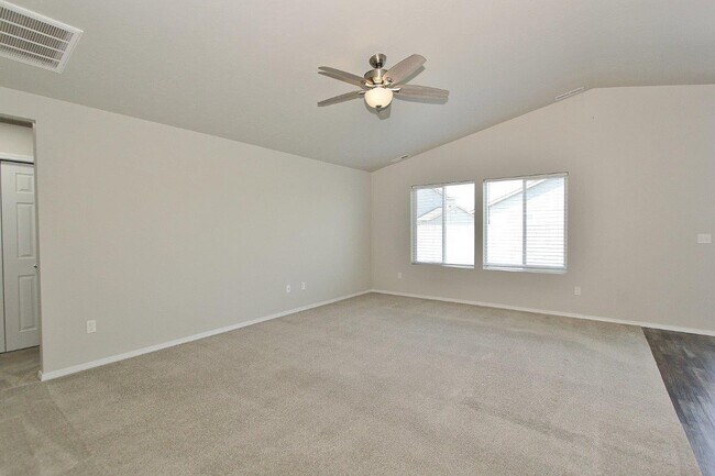 Building Photo - 16901 Carmichael Ave