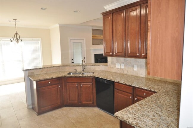 Building Photo - 172 Sunnybrook Dr