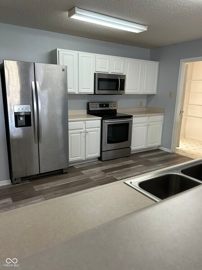 Building Photo - 14229 Weeping Cherry Dr