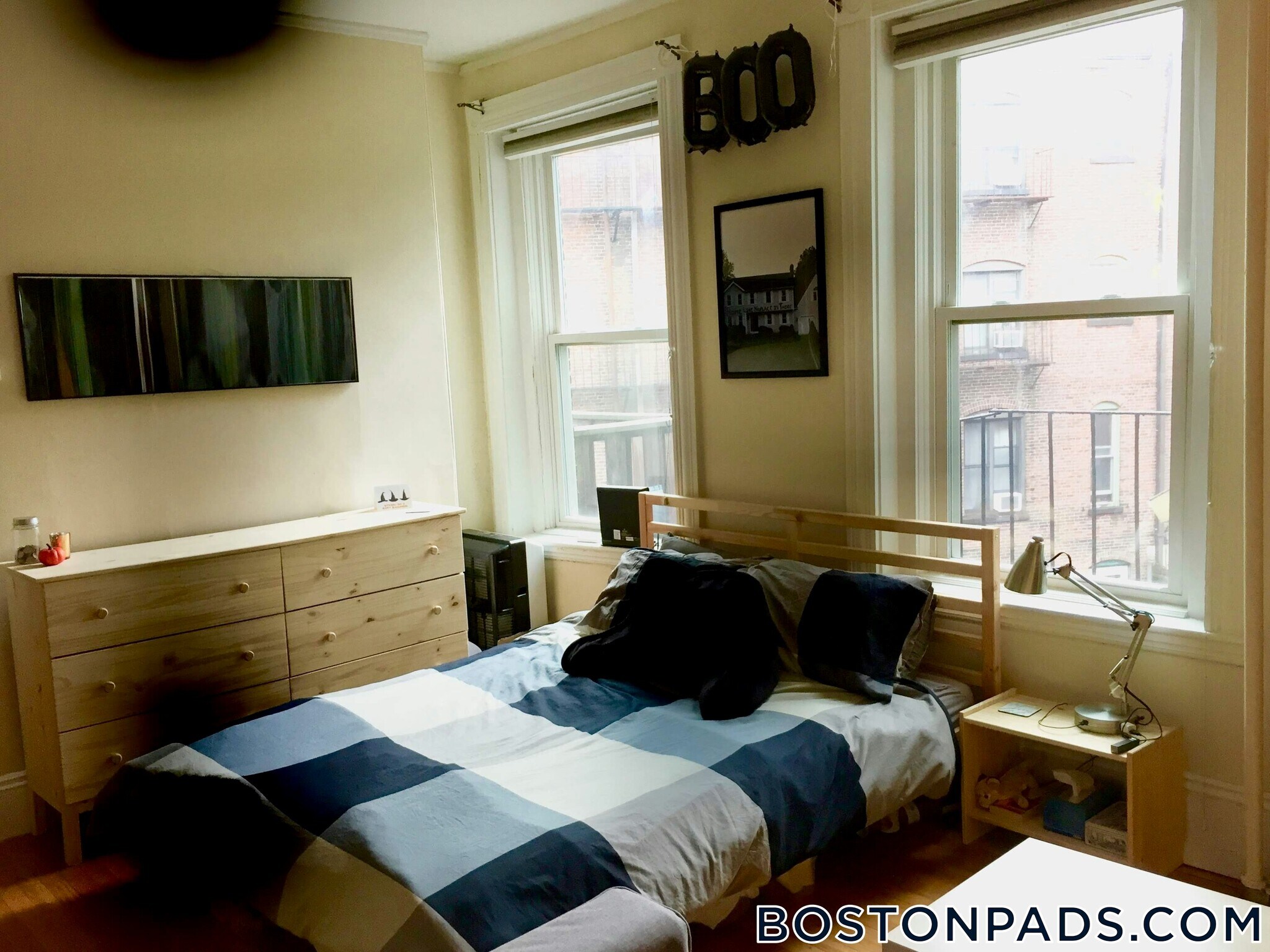 Building Photo - 6 Symphony Rd