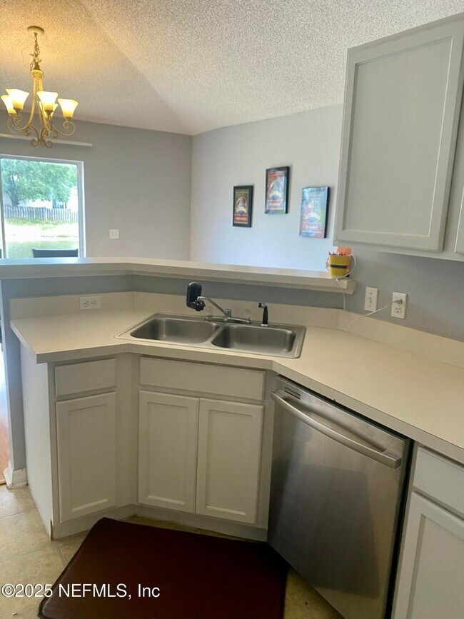 Building Photo - 3585 Alec Dr