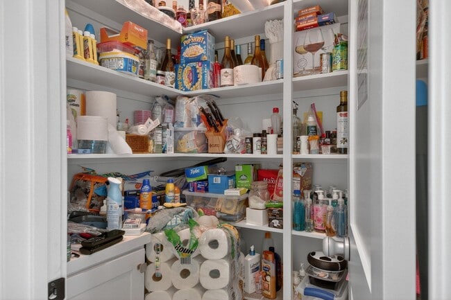 Building Photo - 3815 Seabreeze Ln