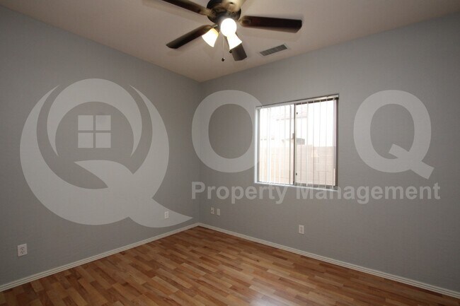 Building Photo - 359 E Brook St