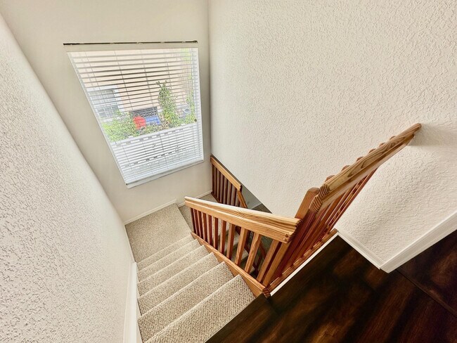 Building Photo - 639 NW 130th Way