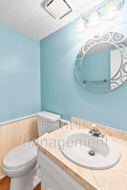 Building Photo - 15421 R St