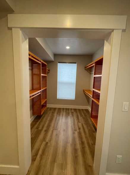Building Photo - 423 E 2100 S