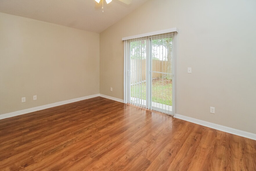 Building Photo - 12848 Parkbury Dr