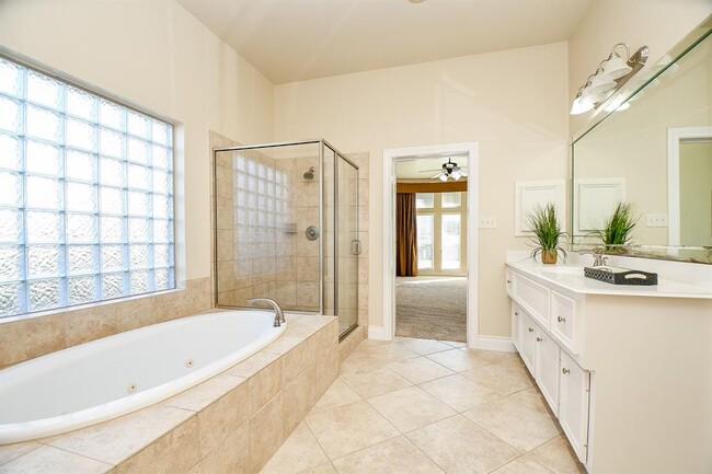 Building Photo - 14210 Mopan Springs Ln
