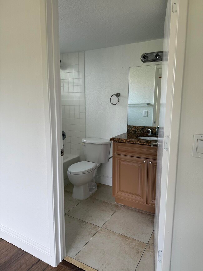 Building Photo - 1661 Balfour Point Dr