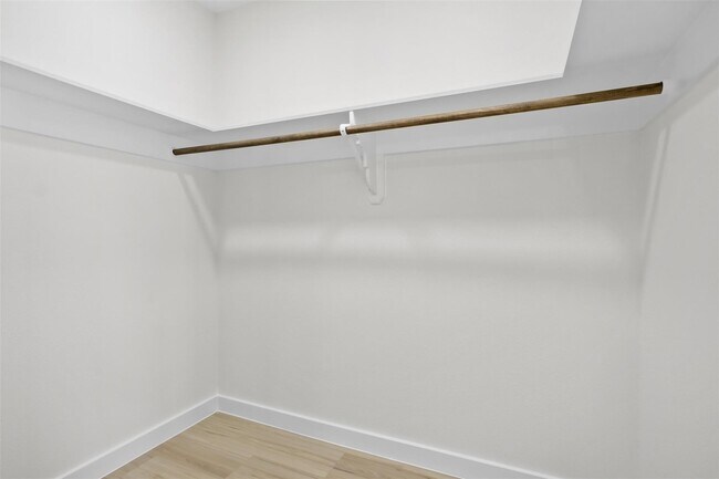 Building Photo - 602 Sheely St