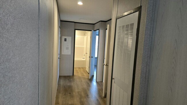 Building Photo - 4401 Hitzing Ave