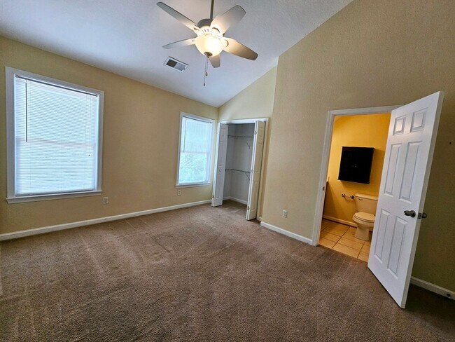 Building Photo - 135 S Comanche Cluster