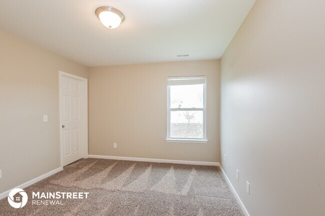 Building Photo - Welcome Home!
