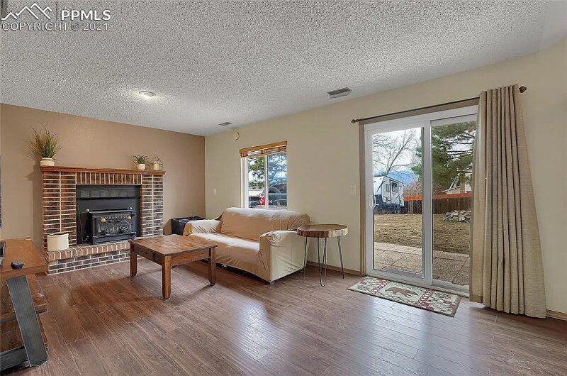 Building Photo - 6910 Churchwood Cir