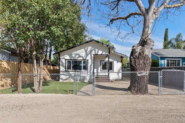 Building Photo - 309 Chipman Ave