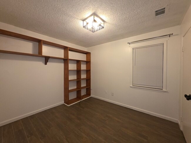 Building Photo - 2117 Titan St