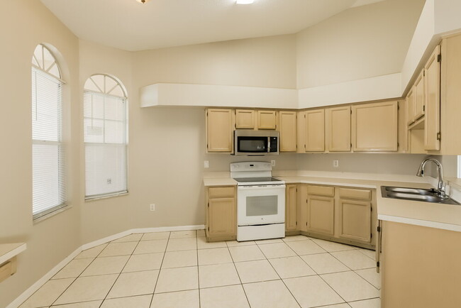 Building Photo - 4706 N Dawnmeadow Ct
