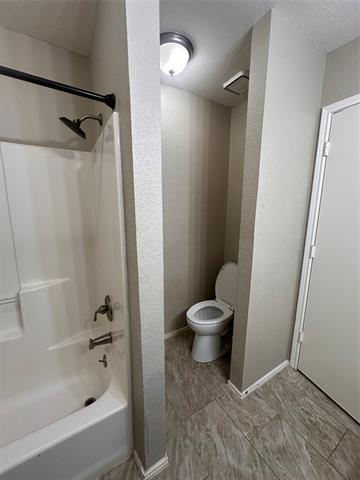 Building Photo - 10265 Maria Dr