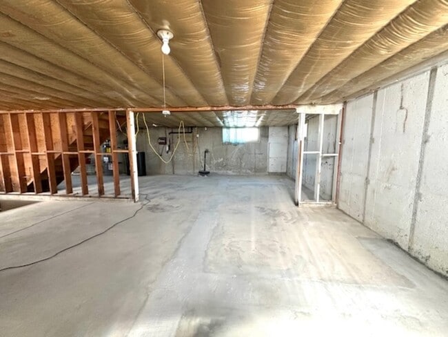 Building Photo - 5498 W 14400 N