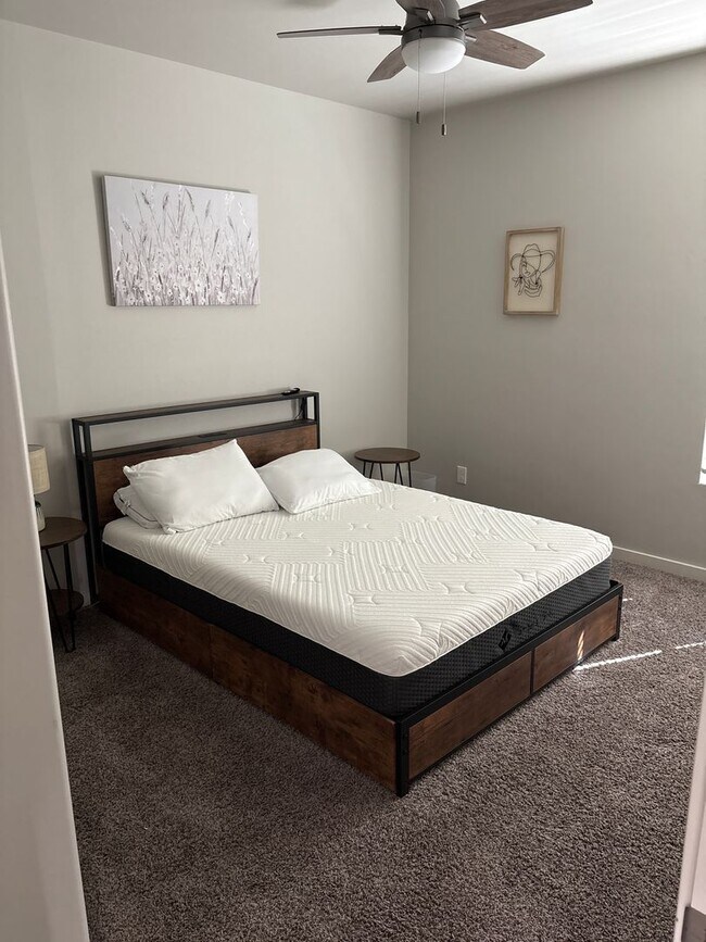 Building Photo - 3 bedroom 2.5 bath home in West El Paso!