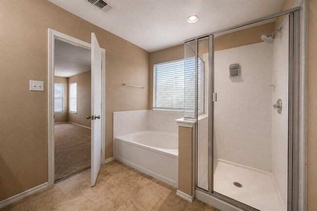 Building Photo - 122 Rummel Dr