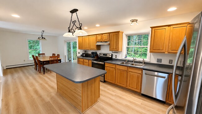 Building Photo - 22 White Dove Dr