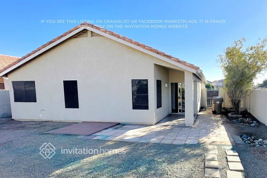 Building Photo - 13146 W Alvarado Cir