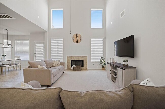 Building Photo - 3441 Shiraz Loop
