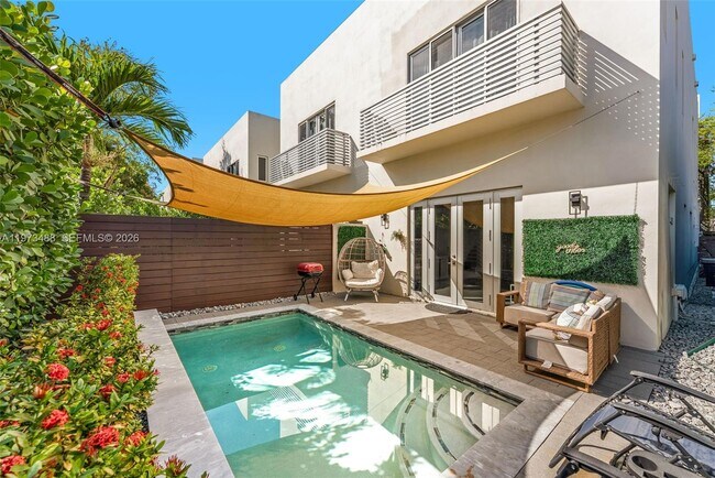 Building Photo - 3055 Carter St