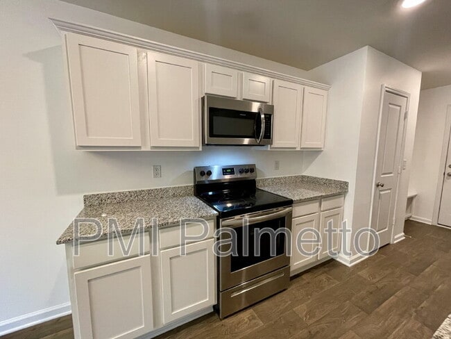 Building Photo - 341 Liliana Dr