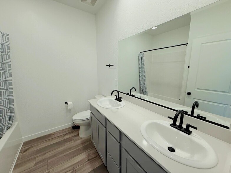 Building Photo - 4639 Sami Jo Dr