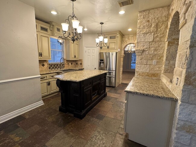 Building Photo - In Converse Texas 4 Bedroom 2 Bath Plus 2 ...