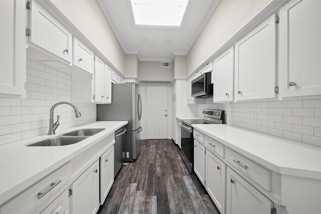 Building Photo - 4109 Meyerwood Dr