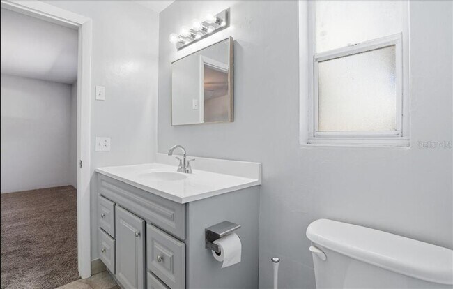 Building Photo - 5991 Fairfield Ave S