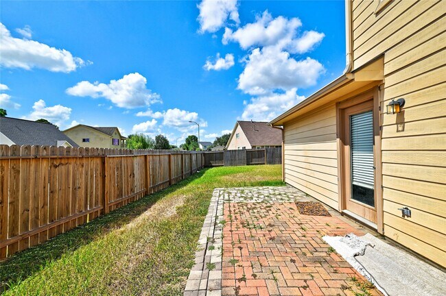 Building Photo - 19803 Lindenwick Ct