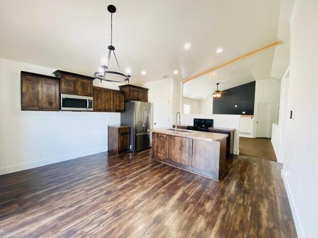 Building Photo - 3142 Quaky Aspen Dr