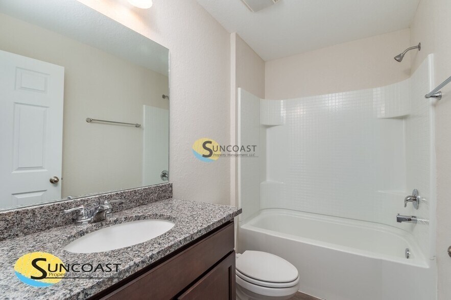 Building Photo - 9337 N Mendoza Way