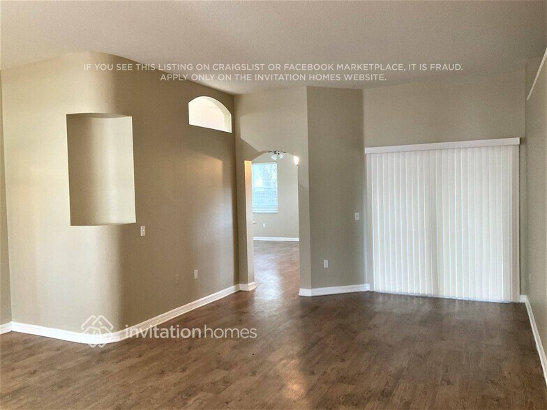 Building Photo - 315 Sabal Springs Ct