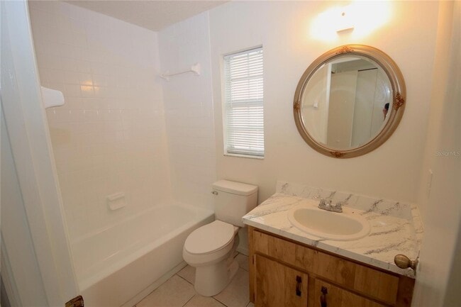 Building Photo - 3249 Bloomingdale Villas Ct