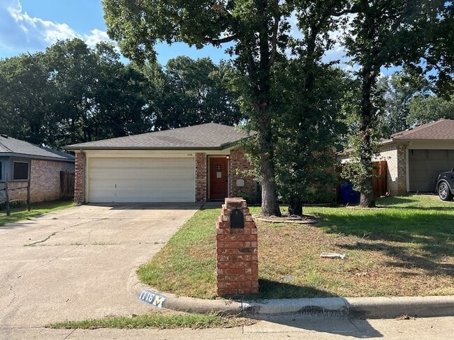 Primary Photo - 1116 Hidden Creek Dr