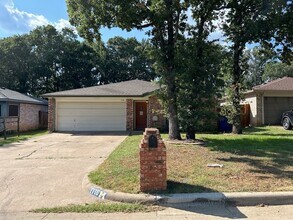 Building Photo - 1116 Hidden Creek Dr