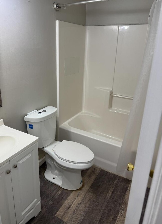 Building Photo - 573 Elrod Ave