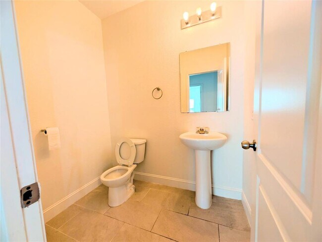 Building Photo - 3508 Wickham Ln