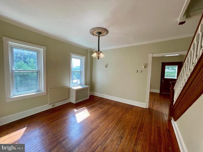 Building Photo - 692 Lenni Rd