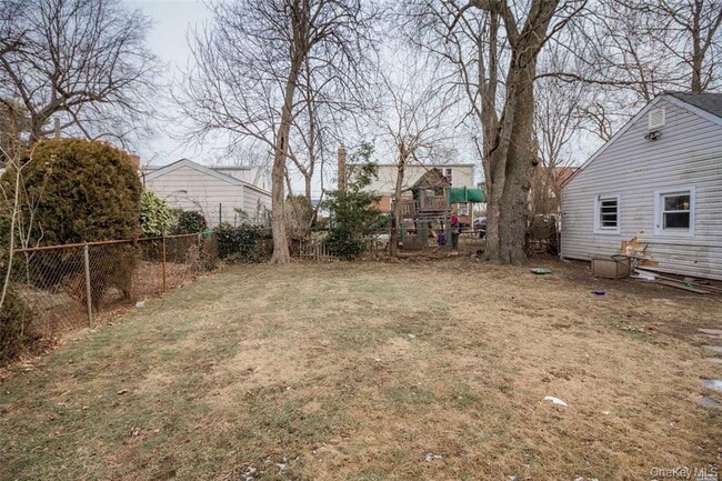 Building Photo - 158 Rhodes Ave