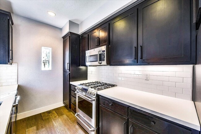 Building Photo - LUXURY TOWNHOME IN SUNNYVALE | 2014 BUILD